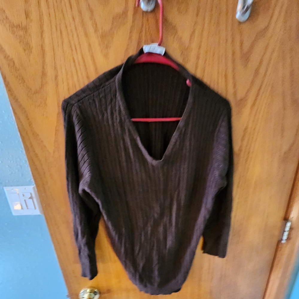 Women's Croft And Barow Blackish Grey Sweater Xl Wrinkled But Great Condition.